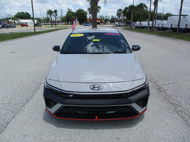2025 Hyundai Elantra Base