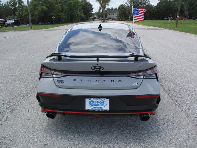 2025 Hyundai Elantra Base