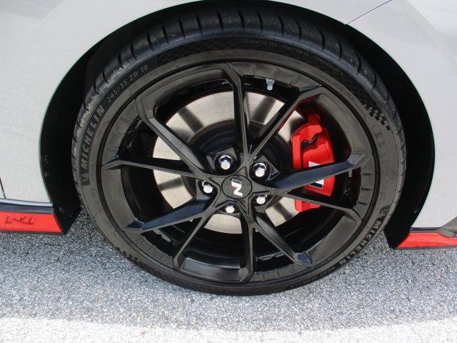 2025 Hyundai Elantra Base