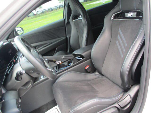2025 Hyundai Elantra Base