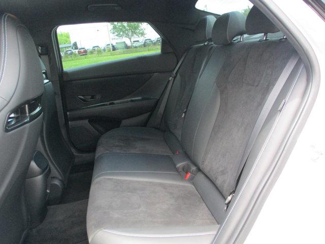 2025 Hyundai Elantra Base