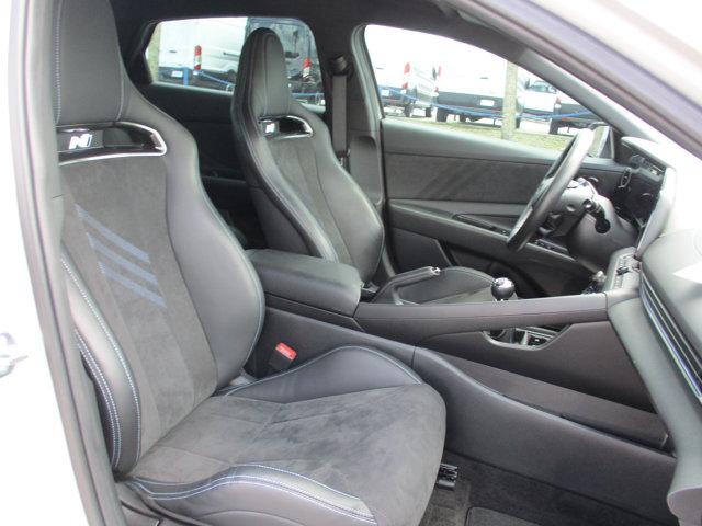2025 Hyundai Elantra Base