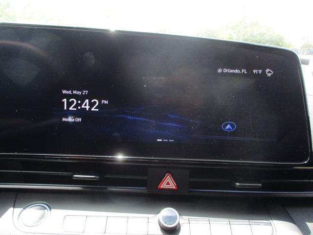 2025 Hyundai Elantra Base