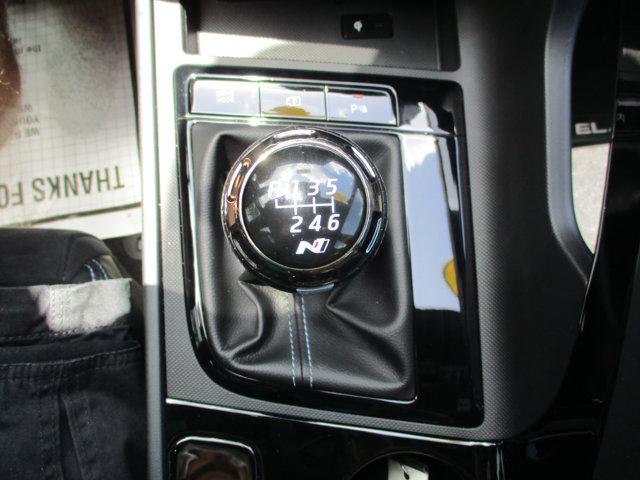 2025 Hyundai Elantra Base