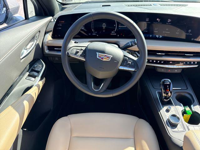 2024 Cadillac XT4 FWD Luxury