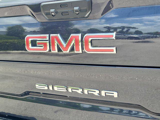 2025 GMC Sierra 1500 4WD Crew Cab Short Box SLT