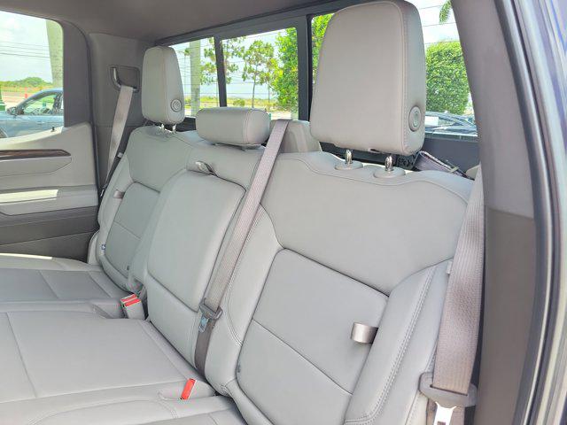 2025 GMC Sierra 1500 4WD Crew Cab Short Box SLT