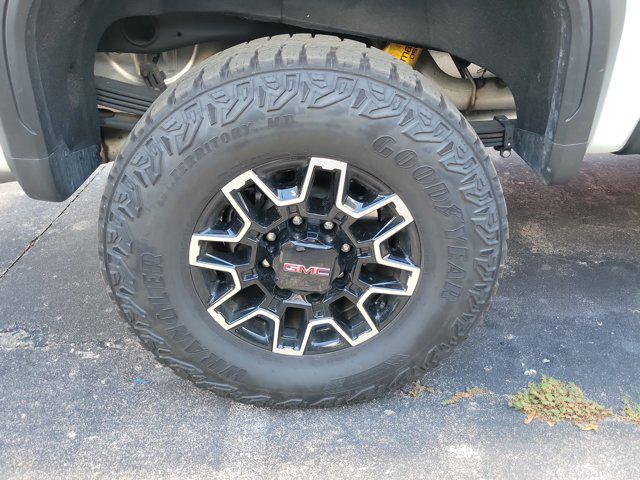 2025 GMC Sierra 2500HD 4WD Crew Cab Standard Bed AT4X