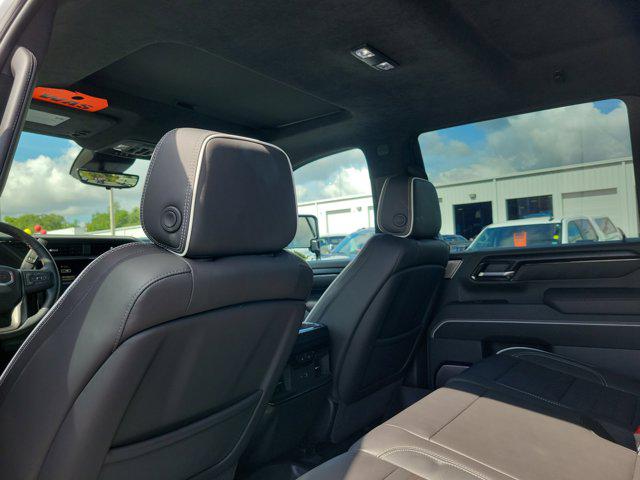 2025 GMC Sierra 2500HD 4WD Crew Cab Standard Bed AT4X