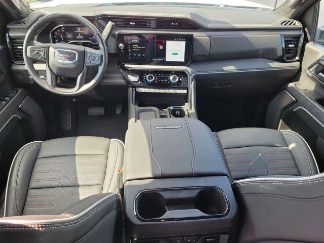 2025 GMC Sierra 2500HD 4WD Crew Cab Standard Bed AT4X