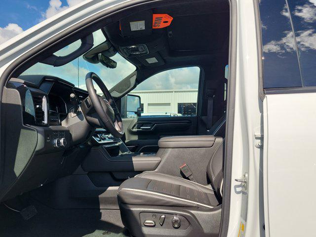 2025 GMC Sierra 2500HD 4WD Crew Cab Standard Bed AT4X