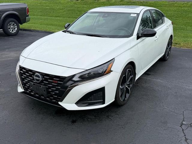 2023 Nissan Altima SR FWD