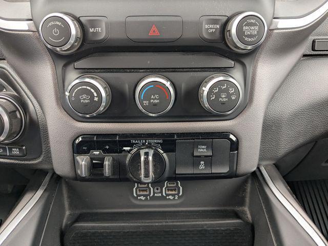 2022 Ram 1500 Big Horn Crew Cab 4x4 5'7" Box
