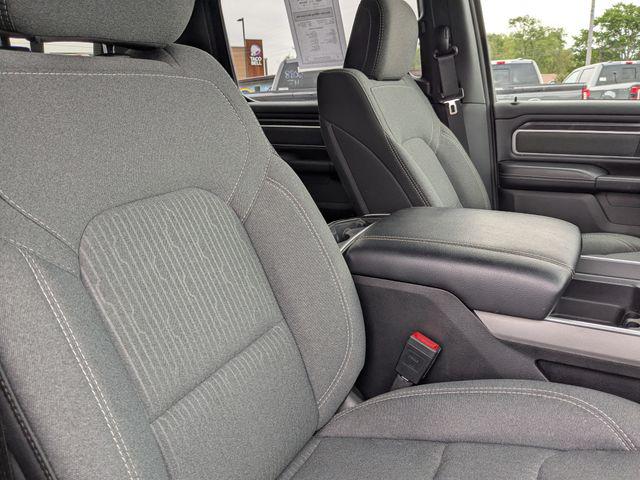 2022 Ram 1500 Big Horn Crew Cab 4x4 5'7" Box