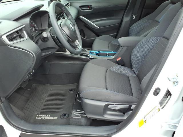 2025 Toyota Corolla Cross Hybrid SE