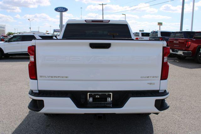 2020 Chevrolet Silverado 1500 2WD Crew Cab Short Bed Custom