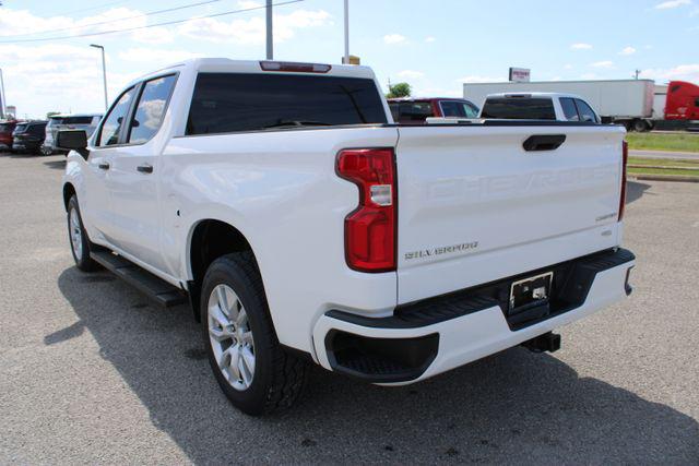 2020 Chevrolet Silverado 1500 2WD Crew Cab Short Bed Custom