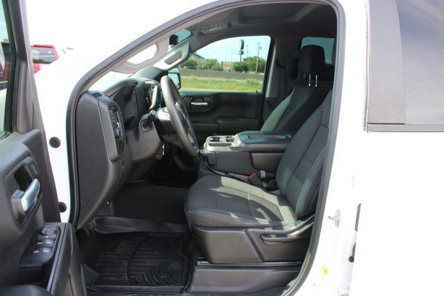 2020 Chevrolet Silverado 1500 2WD Crew Cab Short Bed Custom