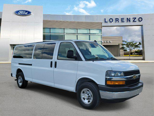 2023 Chevrolet Express Passenger RWD 3500 Extended Wheelbase LT