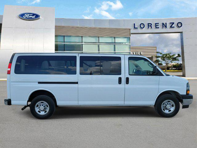 2023 Chevrolet Express Passenger RWD 3500 Extended Wheelbase LT