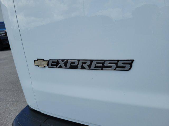 2023 Chevrolet Express Passenger RWD 3500 Extended Wheelbase LT
