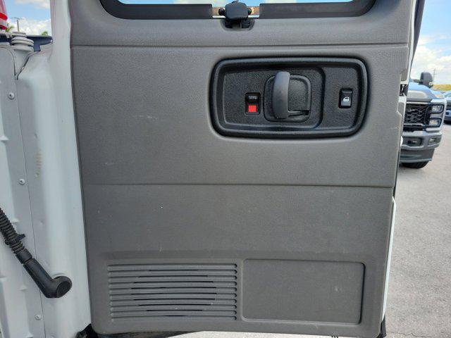 2023 Chevrolet Express Passenger RWD 3500 Extended Wheelbase LT