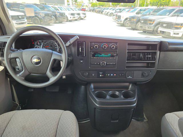 2023 Chevrolet Express Passenger RWD 3500 Extended Wheelbase LT