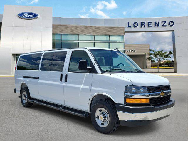 2025 Chevrolet Express Passenger RWD 3500 Extended Wheelbase LT