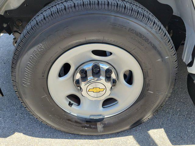 2025 Chevrolet Express Passenger RWD 3500 Extended Wheelbase LT