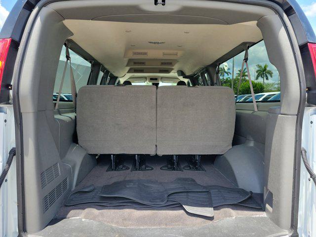2025 Chevrolet Express Passenger RWD 3500 Extended Wheelbase LT