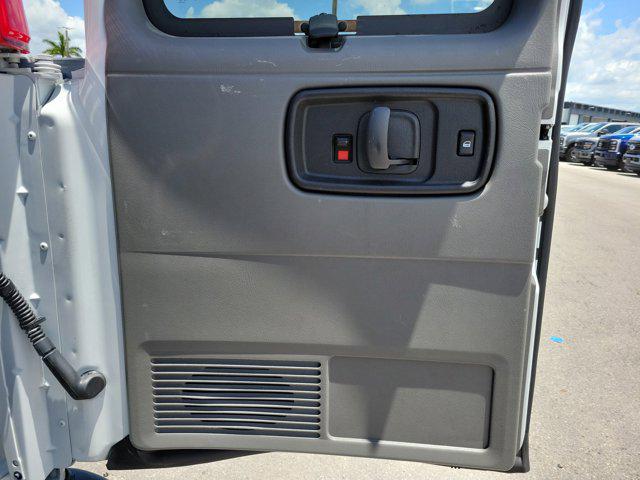 2025 Chevrolet Express Passenger RWD 3500 Extended Wheelbase LT