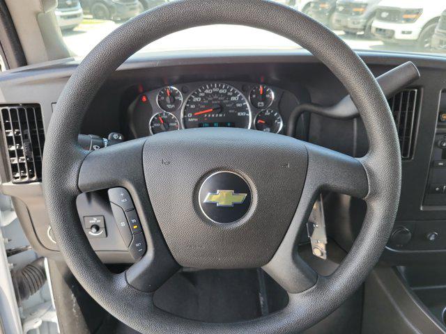 2025 Chevrolet Express Passenger RWD 3500 Extended Wheelbase LT