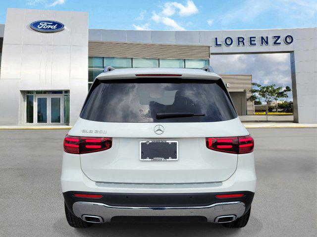 2025 Mercedes-Benz GLB Base