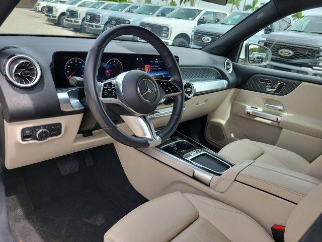 2025 Mercedes-Benz GLB Base