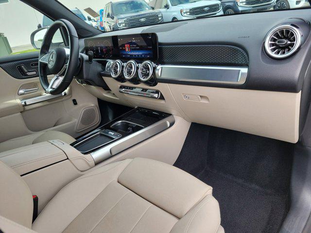 2025 Mercedes-Benz GLB Base