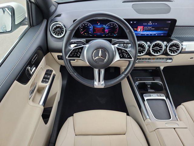 2025 Mercedes-Benz GLB Base