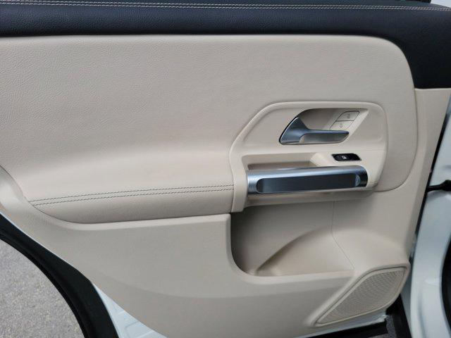 2025 Mercedes-Benz GLB Base