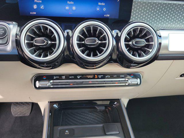 2025 Mercedes-Benz GLB Base