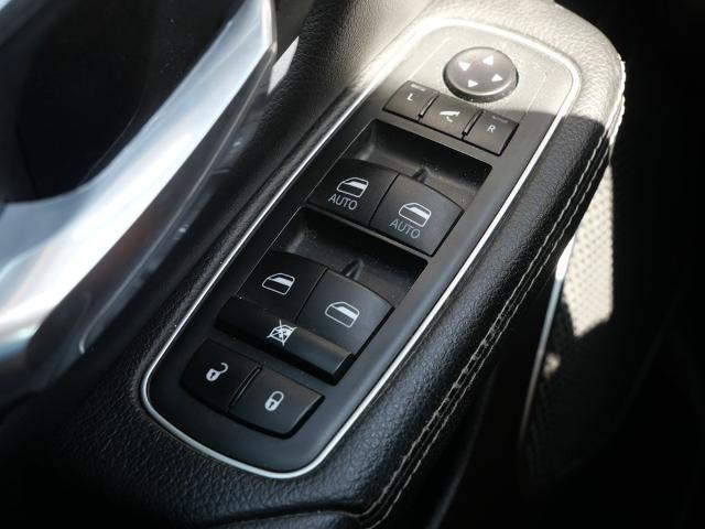 2020 Ram 1500 Laramie Crew Cab 4x4 5'7" Box