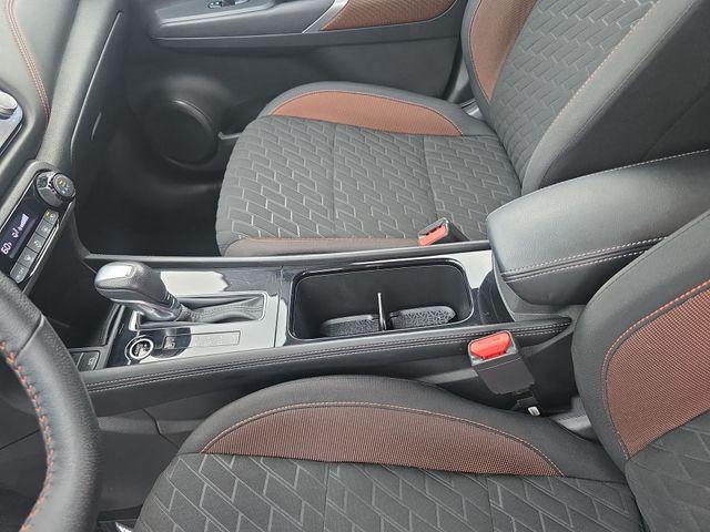 2021 Nissan Kicks SR Xtronic CVT