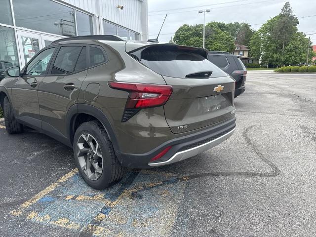 2024 Chevrolet Trax FWD LT