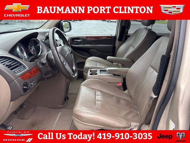 2013 Chrysler Town & Country Touring