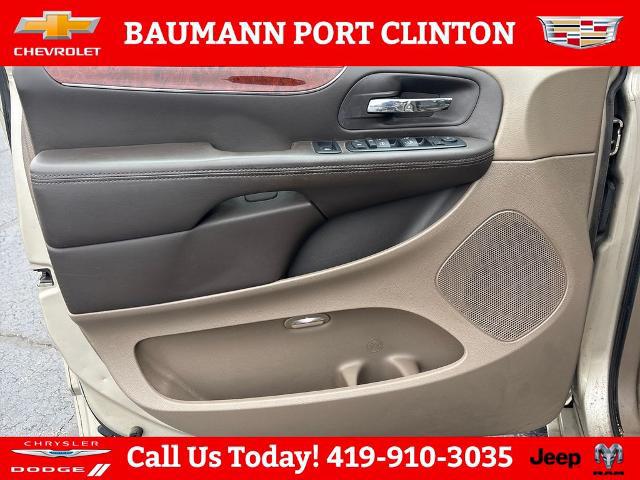 2013 Chrysler Town & Country Touring