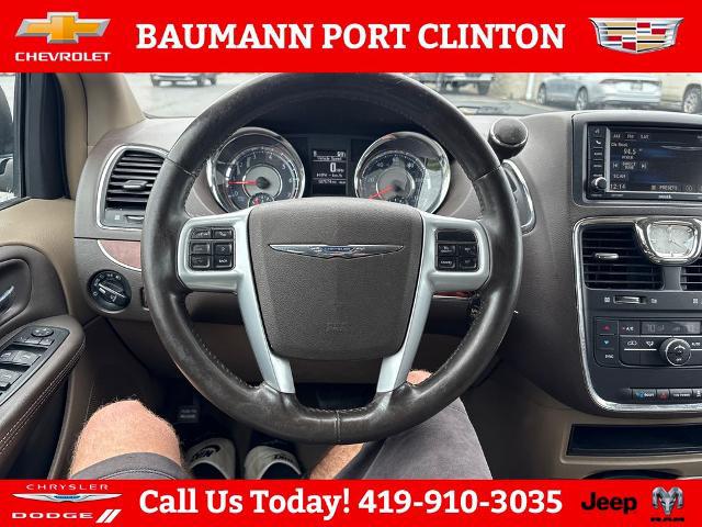 2013 Chrysler Town & Country Touring
