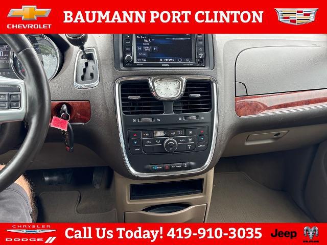 2013 Chrysler Town & Country Touring