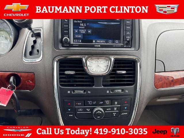 2013 Chrysler Town & Country Touring