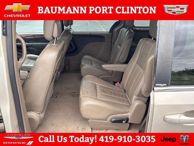2013 Chrysler Town & Country Touring
