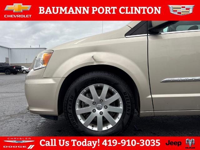 2013 Chrysler Town & Country Touring