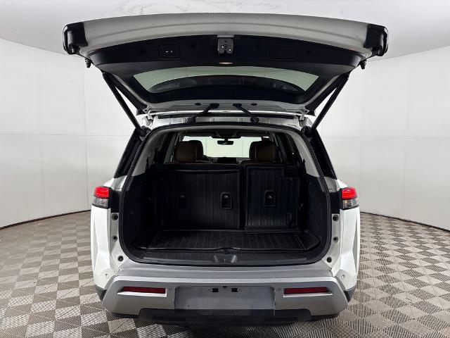 2023 Nissan Pathfinder Platinum FWD