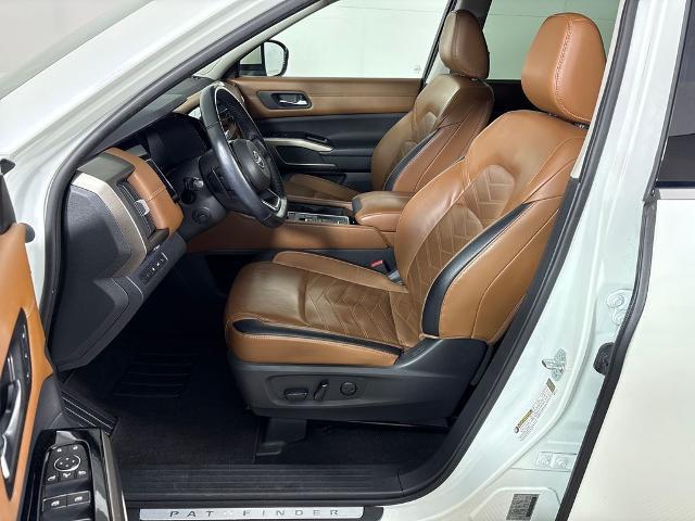 2023 Nissan Pathfinder Platinum FWD
